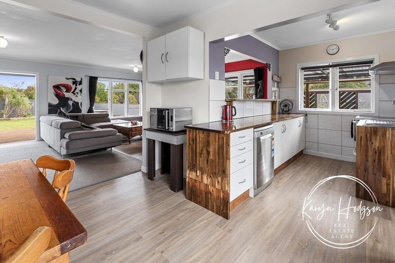 Photo of property in 2083a Paparoa Valley Road, Paparoa, 0571