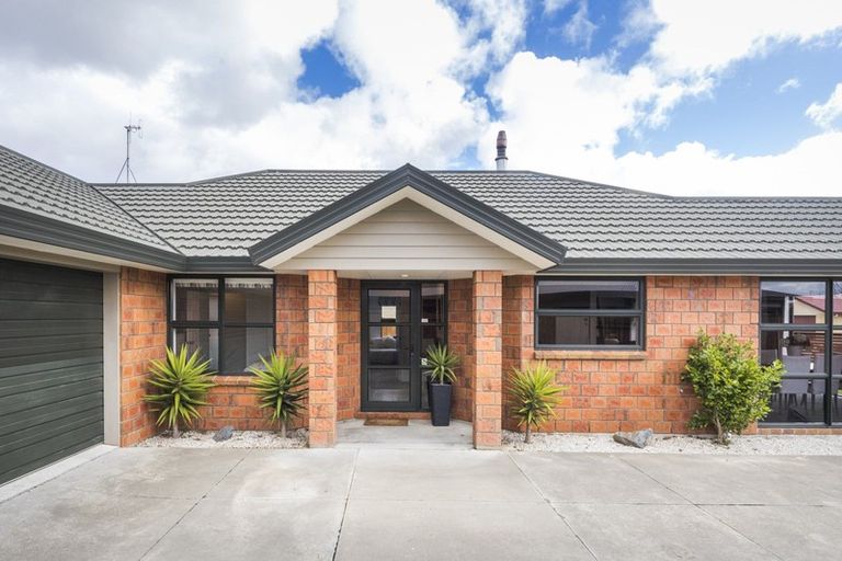 Photo of property in 60 Branigan Parade, Kelvin Grove, Palmerston North, 4414