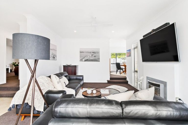 Photo of property in 7 Archer Rayner Place, Greenhithe, Auckland, 0632