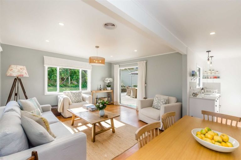 Photo of property in 1 Hemara Street, Waikanae Beach, Waikanae, 5036