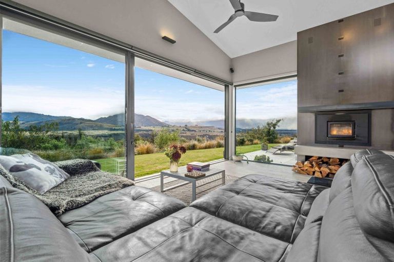 Photo of property in 48 Kanuka Rise, Albert Town, Wanaka, 9305