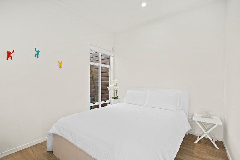 Photo of property in 19a Ruby Cove, Omaha, 0986