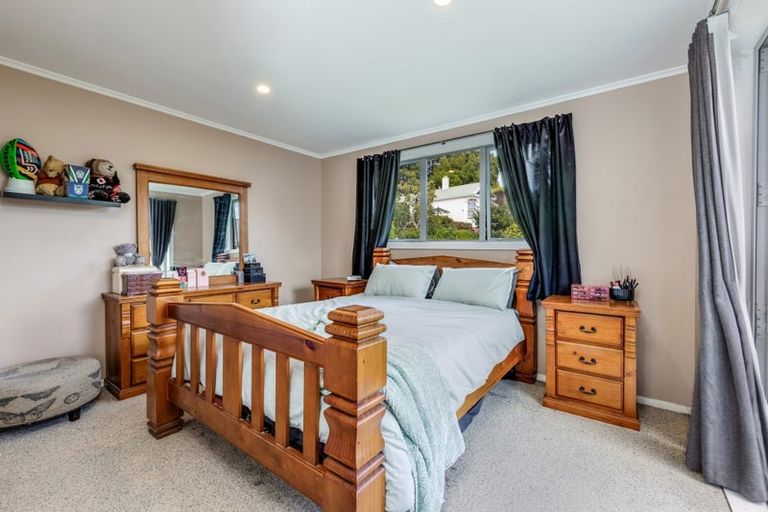 Photo of property in 3 Mccall Place, Opaheke, Papakura, 2113