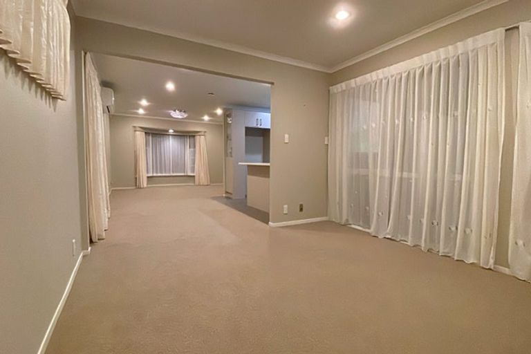 Photo of property in 37 Fratley Avenue, Farm Cove, Auckland, 2012