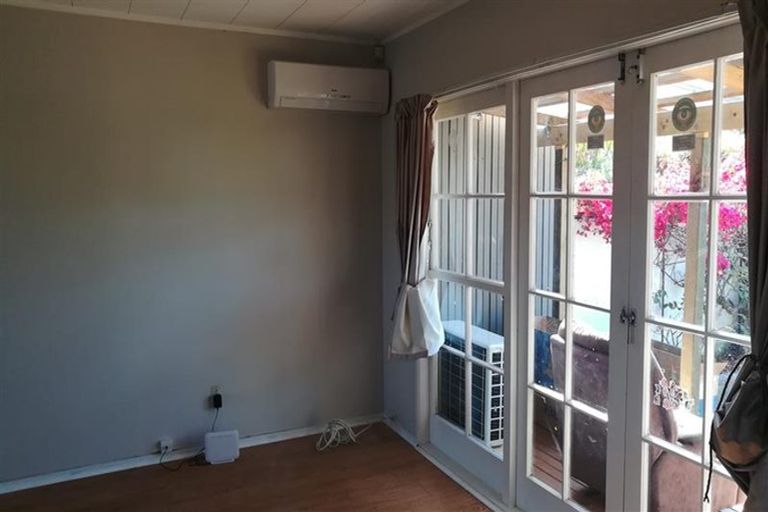 Photo of property in 68a Casuarina Road, Half Moon Bay, Auckland, 2012