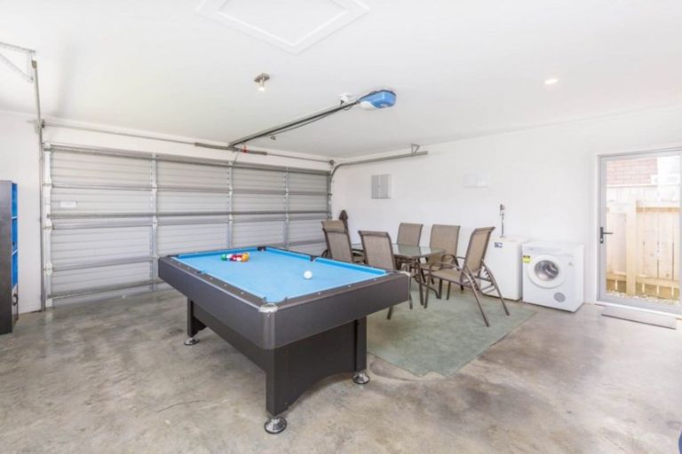Photo of property in 21 Sunstone Crescent, Brown Owl, Upper Hutt, 5018