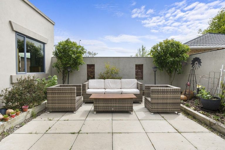 Photo of property in 55 Royal Oak Drive, Kelvin Grove, Palmerston North, 4414