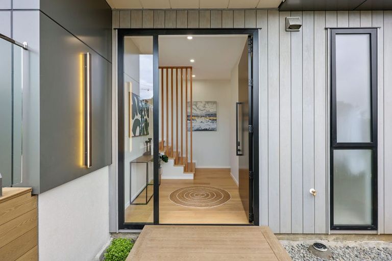 Photo of property in 23b Sorrel Crescent, Bucklands Beach, Auckland, 2012