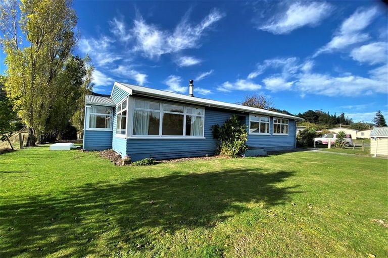 Photo of property in 224 Waikawa Road, Waikawa, Picton, 7220