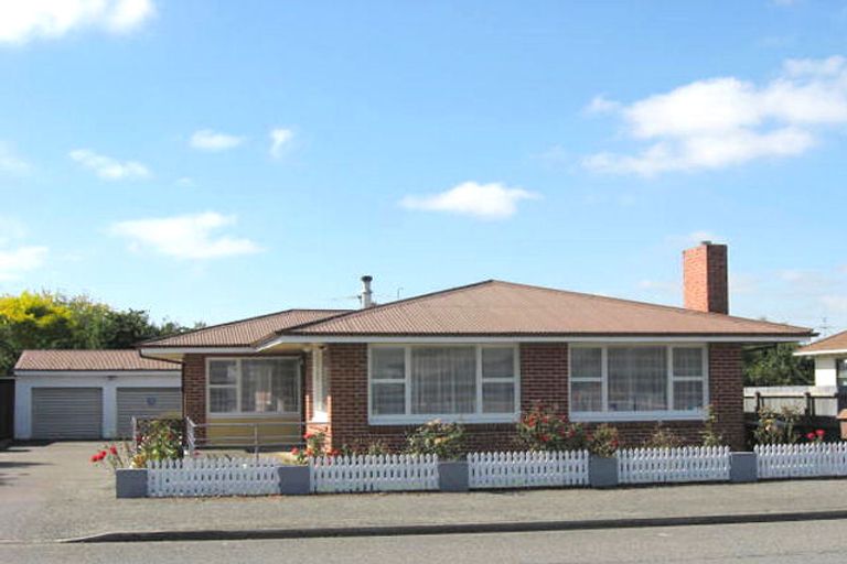 Photo of property in 17 Aitken Street, Ashburton, 7700