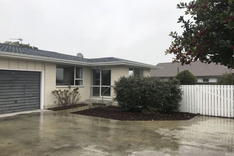 Photo of property in 2/177 Halswell Junction Road, Halswell, Christchurch, 8025