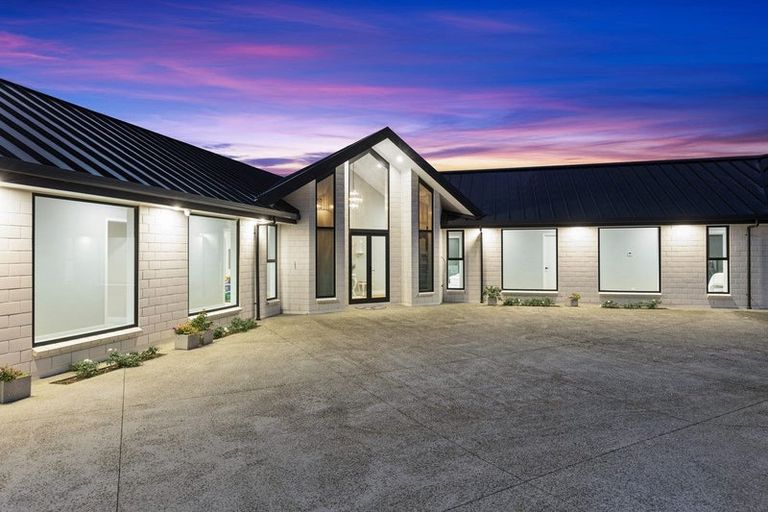 Photo of property in 135 Okura River Road, Okura, Albany, 0792