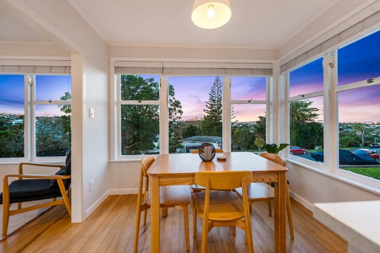 Photo of property in 1/58 Corunna Road, Milford, Auckland, 0620