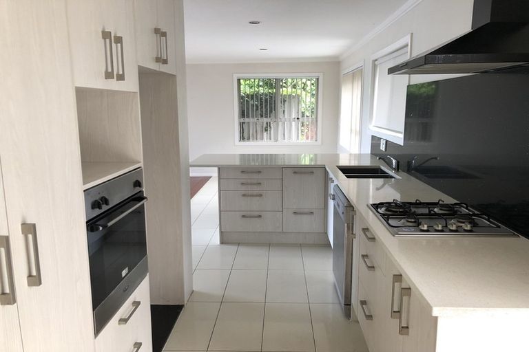 Photo of property in 192 Ti Rakau Drive, Pakuranga Heights, Auckland, 2010