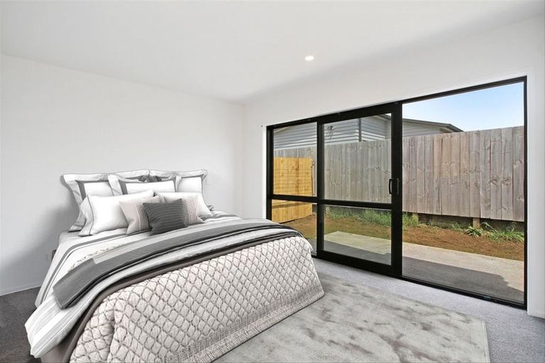 Photo of property in 9 Poutawa Lane, Clarks Beach, 2122