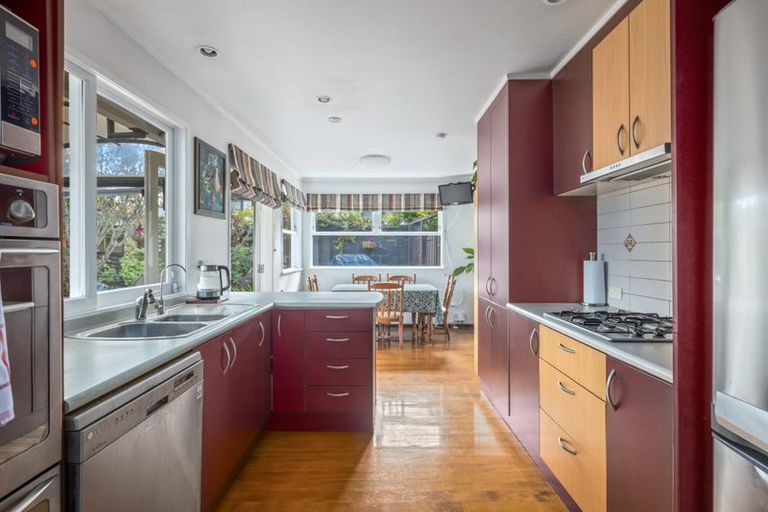 Photo of property in 46 Normanton Street, Glenfield, Auckland, 0629