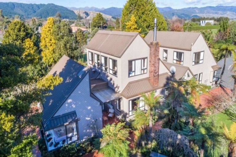 Photo of property in 1081 Queen Street East, Levin, 5571