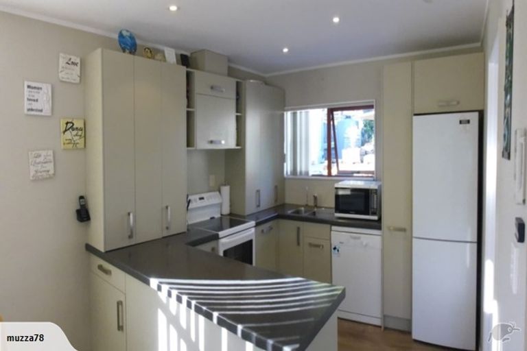 Photo of property in 4 William Hadlow Place, Hatfields Beach, Orewa, 0931