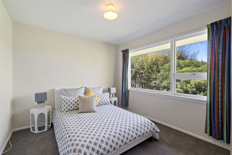 Photo of property in 2/108 Idris Road, Bryndwr, Christchurch, 8052