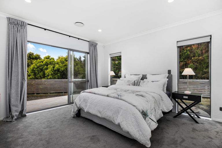 Photo of property in 125 Mcrobbie Road, Kingseat, Papakura, 2580