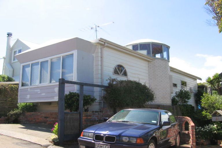 Photo of property in 10 Yale Road, Mount Cook, Wellington, 6021