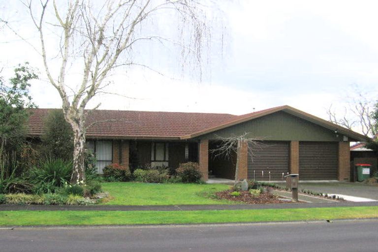 Photo of property in 6 Cattanach Street, St Andrews, Hamilton, 3200