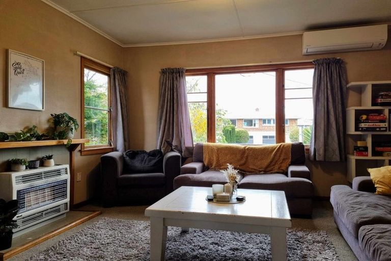 Photo of property in 292 Huatoki Street, Upper Vogeltown, New Plymouth, 4310