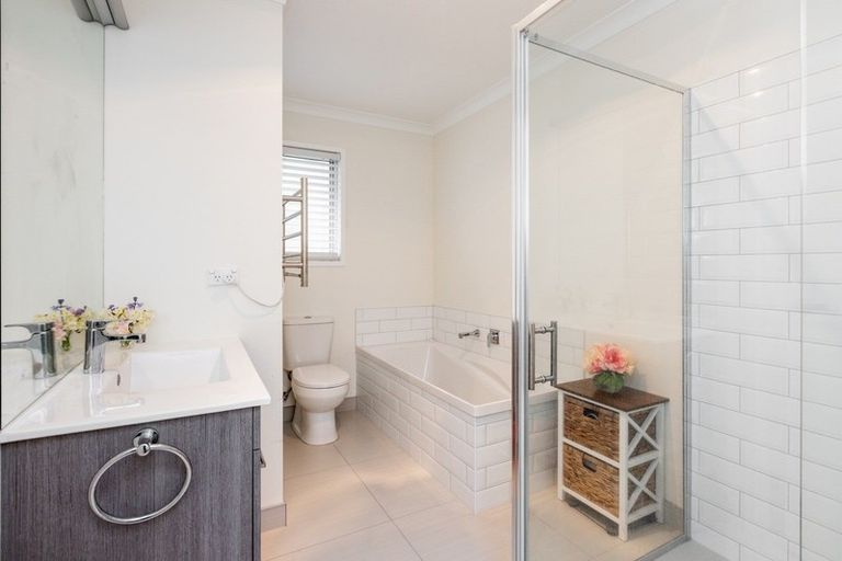 Photo of property in 140 North Shore Road, Eskdale, Napier, 4182