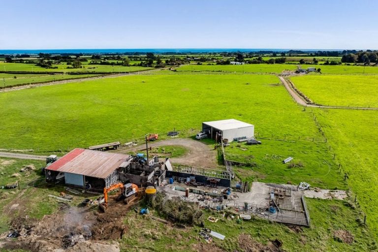 Photo of property in 2288 Eltham Road, Awatuna, Hawera, 4679