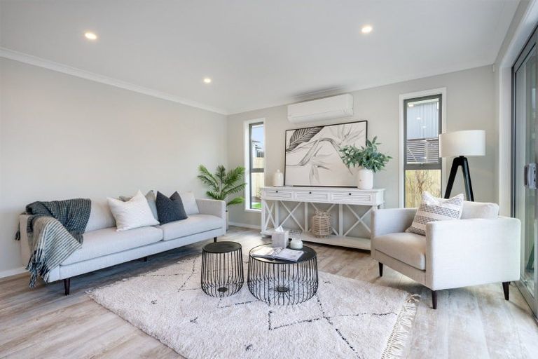 Photo of property in 18 Sam Heywood Place, Pyes Pa, Tauranga, 3112