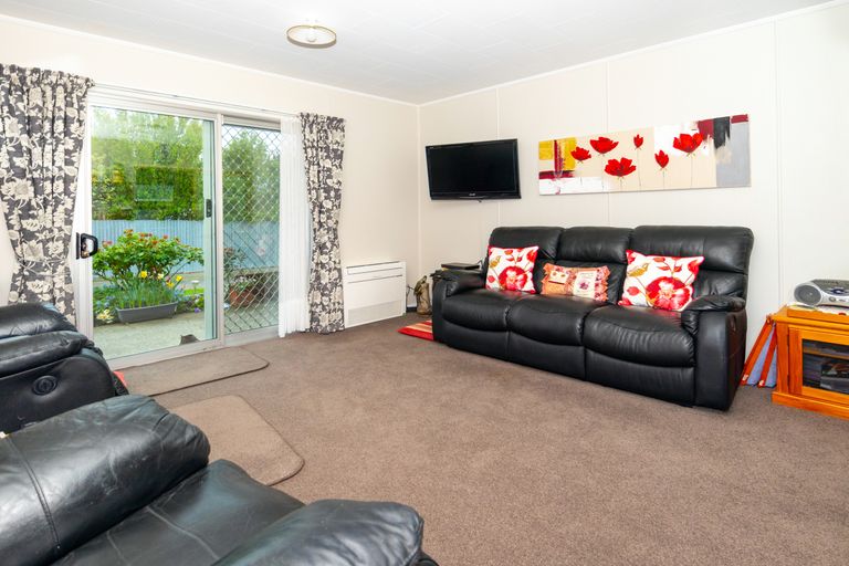 Photo of property in 2/39 Gleniti Road, Gleniti, Timaru, 7910