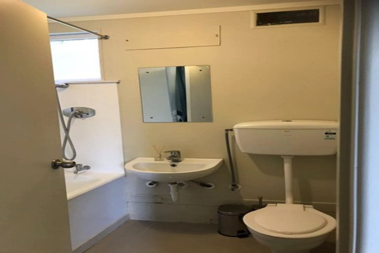 Photo of property in 1/542 Swanson Road, Ranui, Auckland, 0612