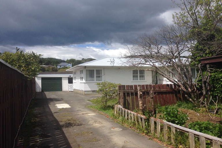 Photo of property in 22a Beauchamp Street, Tawa, Wellington, 5028