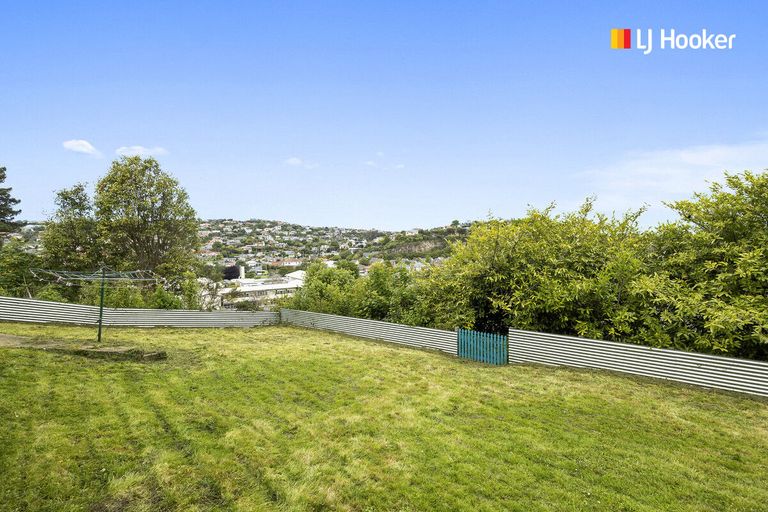 Photo of property in 98 Moana Crescent, Musselburgh, Dunedin, 9013