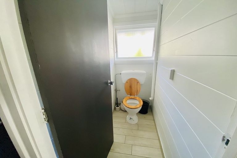 Photo of property in 32 Evans Pass Road, Sumner, Christchurch, 8081