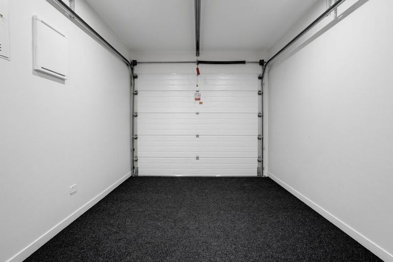 Photo of property in 11/196 Royal Road, Massey, Auckland, 0614