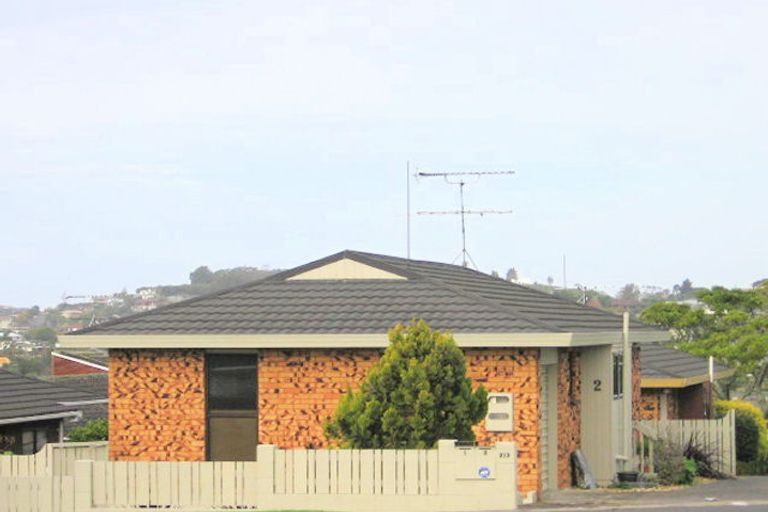 Photo of property in 1/213 Hibiscus Coast Highway, Red Beach, 0932