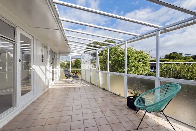 Photo of property in 192 Hurstmere Road, Takapuna, Auckland, 0622