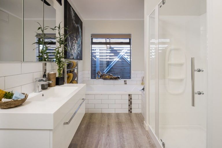 Photo of property in 12 Caversham Drive, Rototuna, Hamilton, 3210