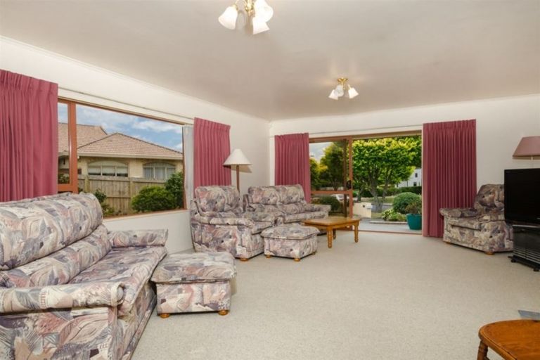 Photo of property in 24 Sunny Crescent, Huapai, Kumeu, 0810
