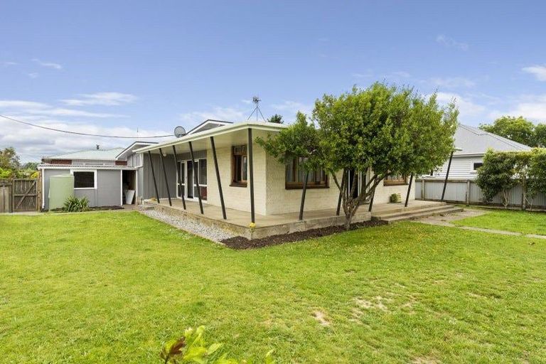 Photo of property in 27 Weraroa Road, Levin, 5510