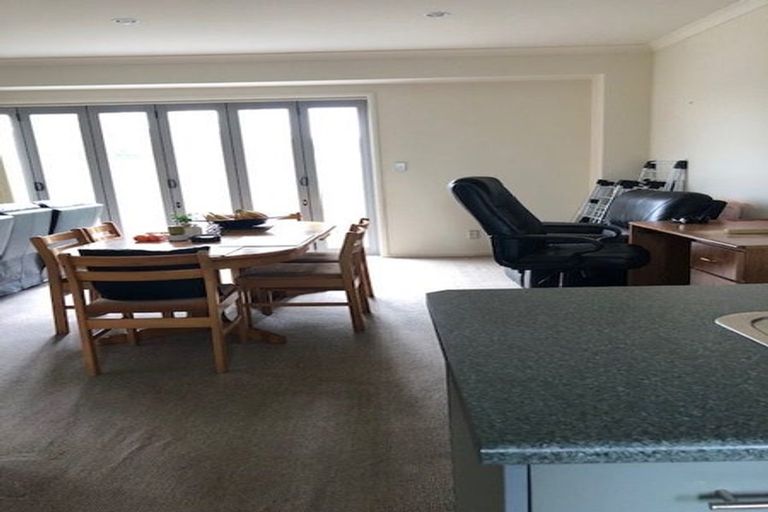 Photo of property in 8 Mcmahon Drive, Aidanfield, Christchurch, 8025