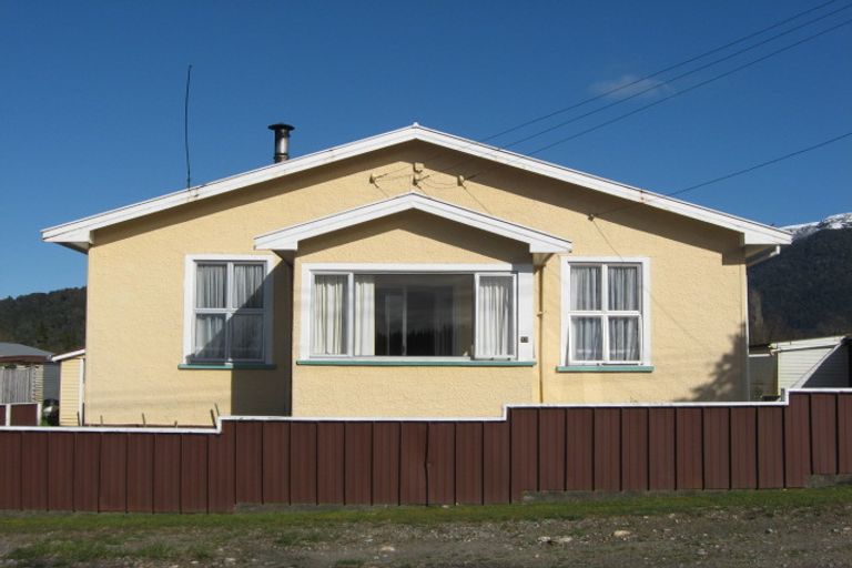 Photo of property in 32 Brodie Street, Blackball, 7804