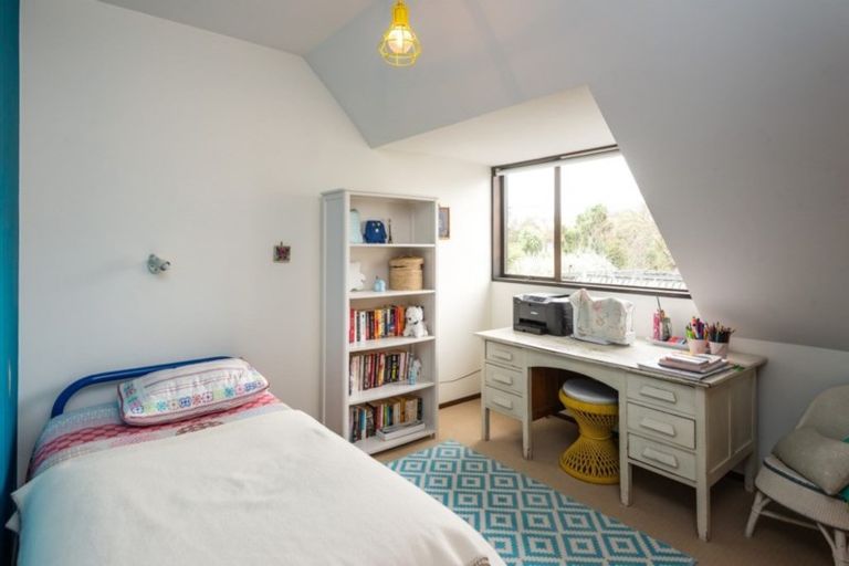 Photo of property in 22 Bannister Place, Ilam, Christchurch, 8053