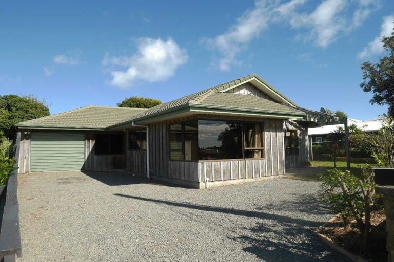 Photo of property in 20 Ngaio Road, Raumati Beach, Paraparaumu, 5032