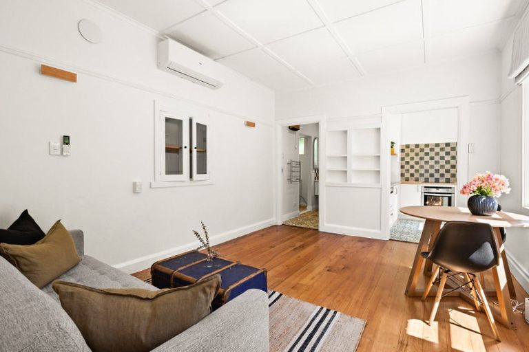 Photo of property in 45 Faraday Street, Hospital Hill, Napier, 4110