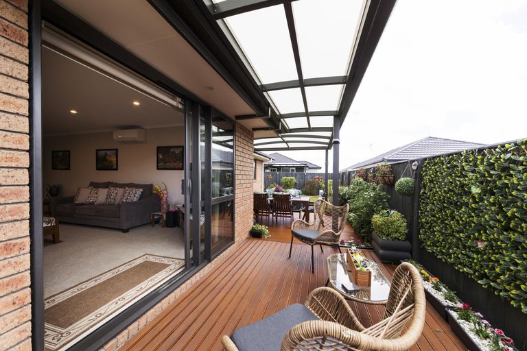 Photo of property in 34 Cyprus Place, Fitzherbert, Palmerston North, 4410