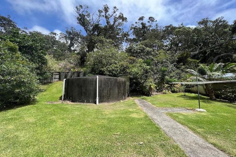 Photo of property in 221 Oakura Road, Oakura, Hikurangi, 0184