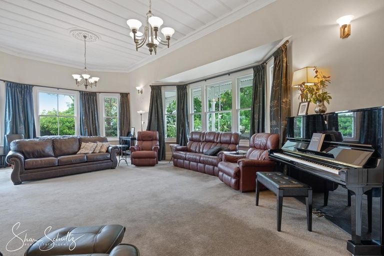 Photo of property in 31 Franklin Road, Paparoa, 0571