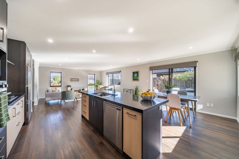 Photo of property in 16 Te Punga Road, Wallaceville, Upper Hutt, 5018